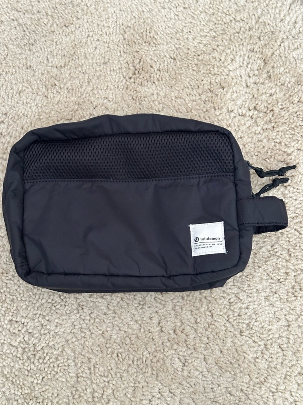 Lululemon Patch Logo Travel Kit Bag / Cosmetic Toiletry‎ Bag in Black GUC